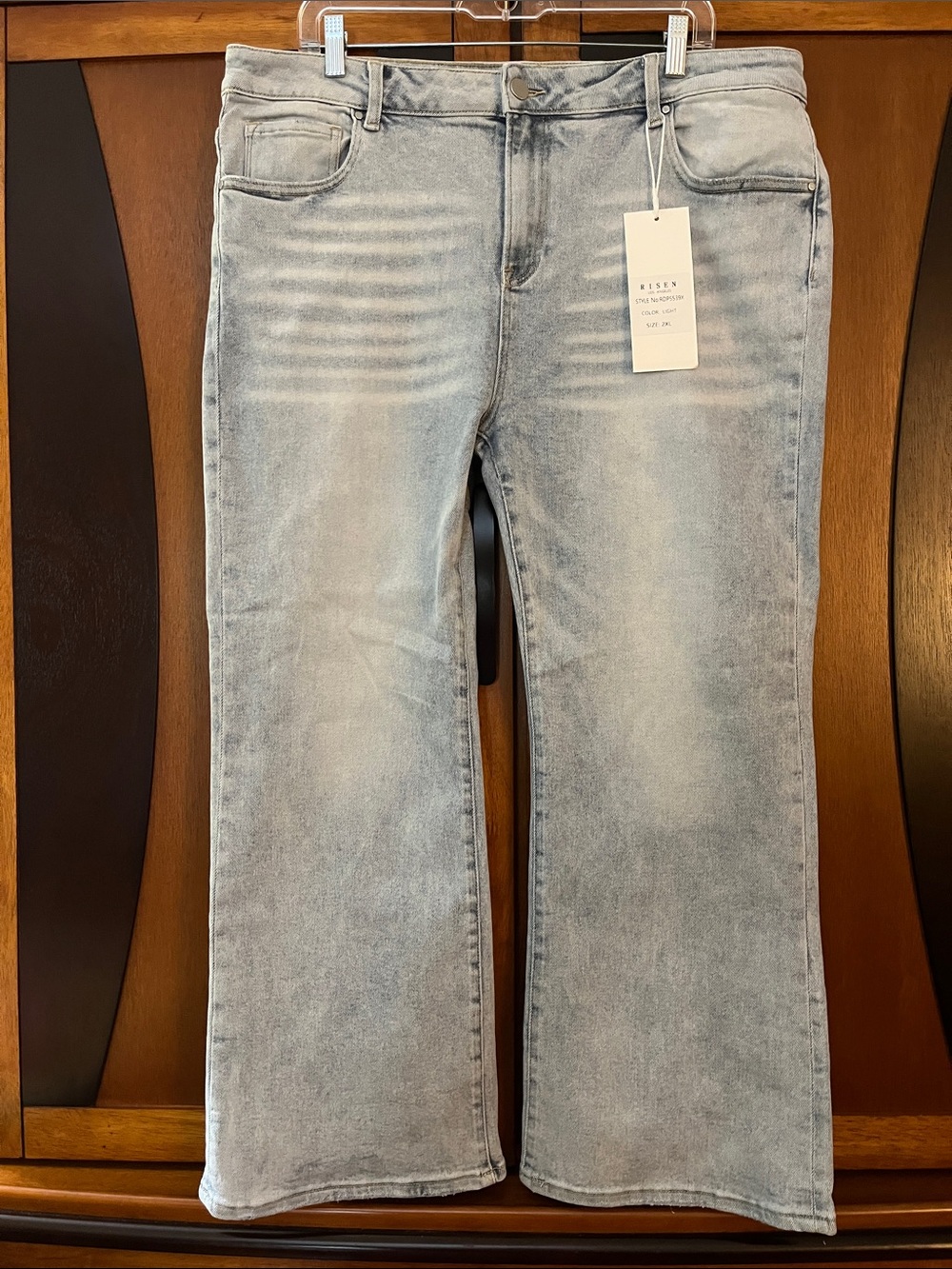NWT Risen Light Wash Wide Leg Jeans w/Whiskering-Traditional Five Pocket Style